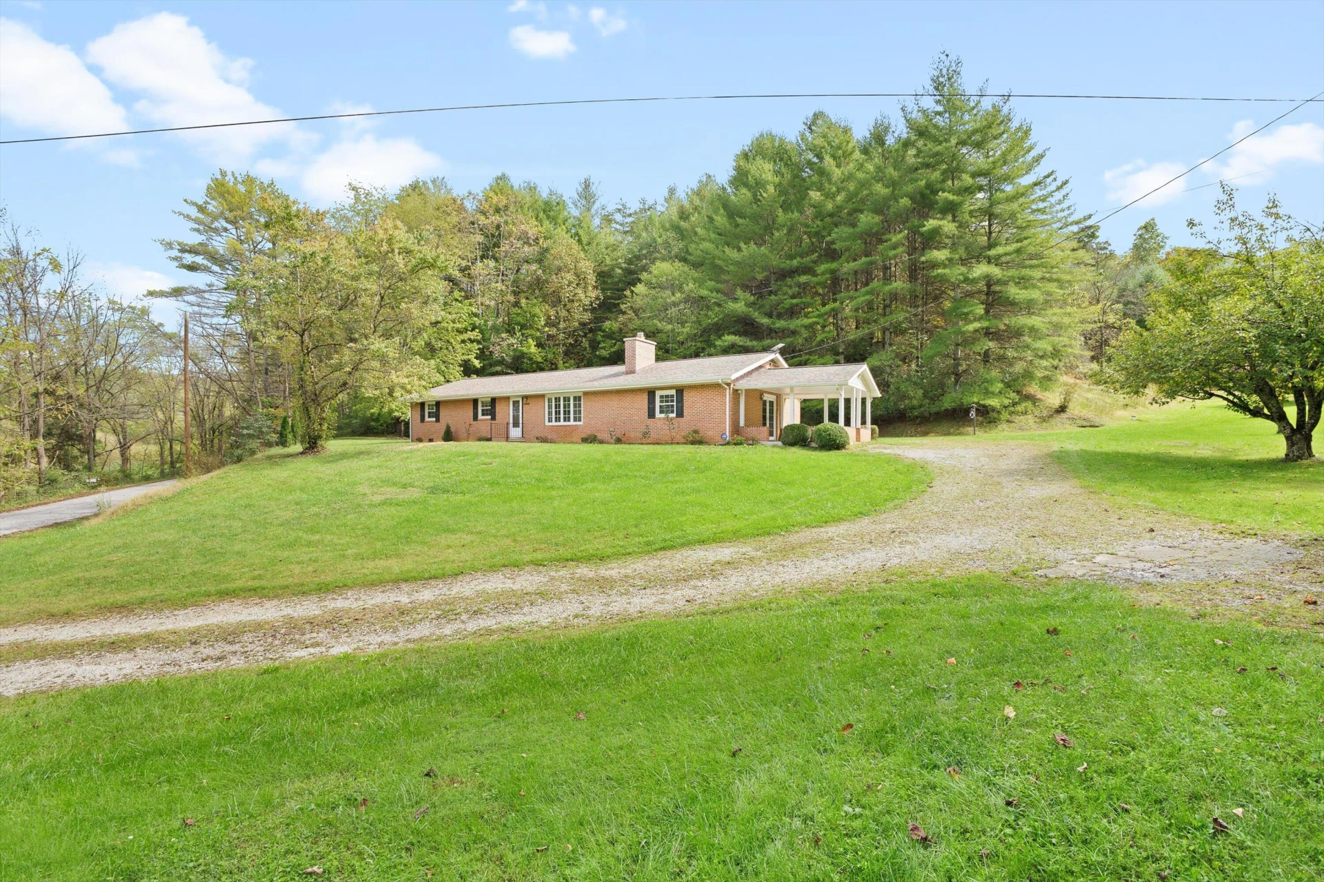 2560 Fishers View RD - Photo 2