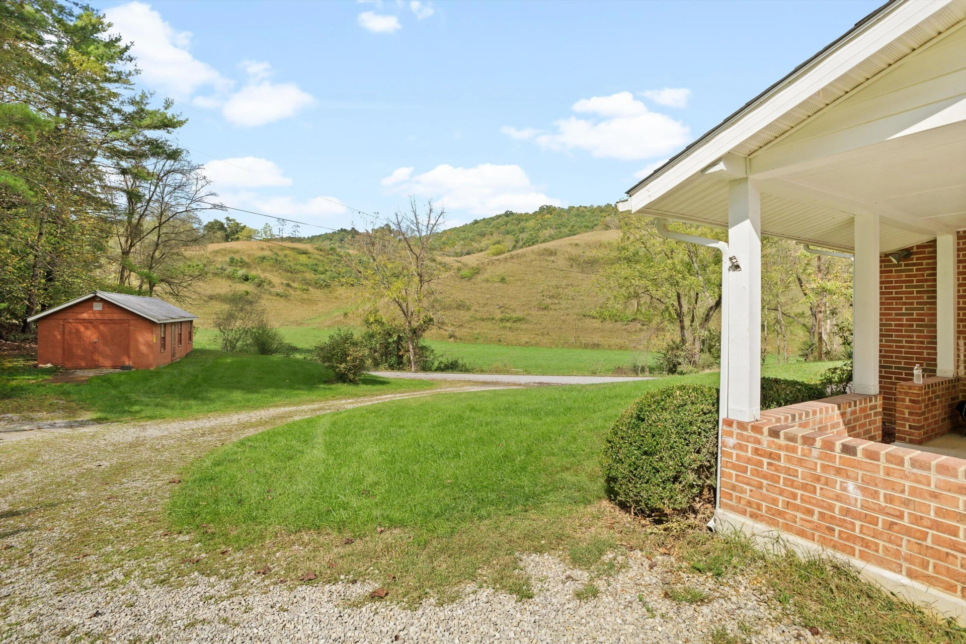 2560 Fishers View RD - Photo 27