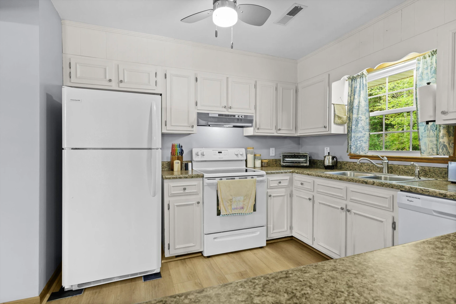 2560 Fishers View RD - Photo 8