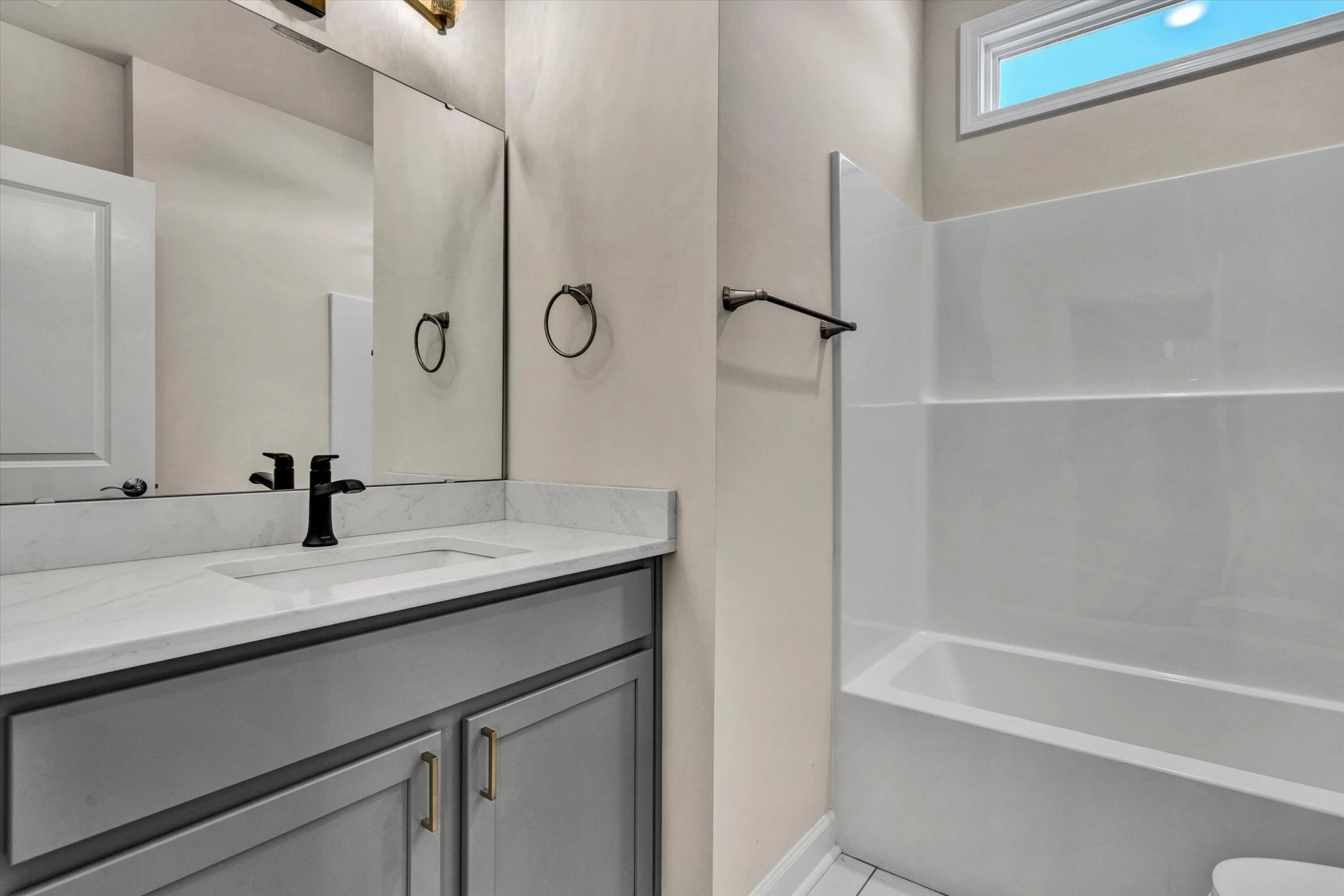 405 Decatur CIR - Photo 11
