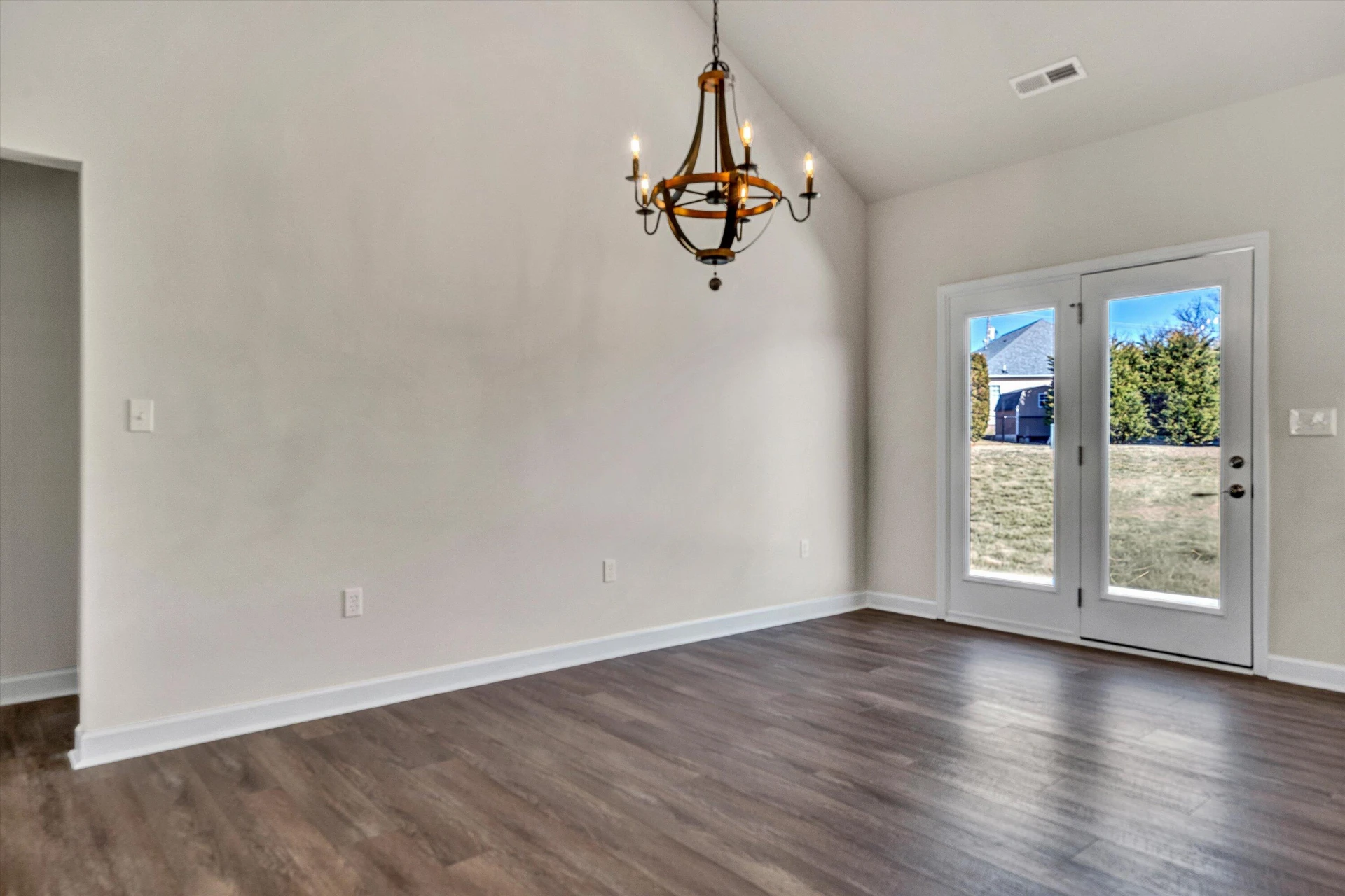 405 Decatur CIR - Photo 13