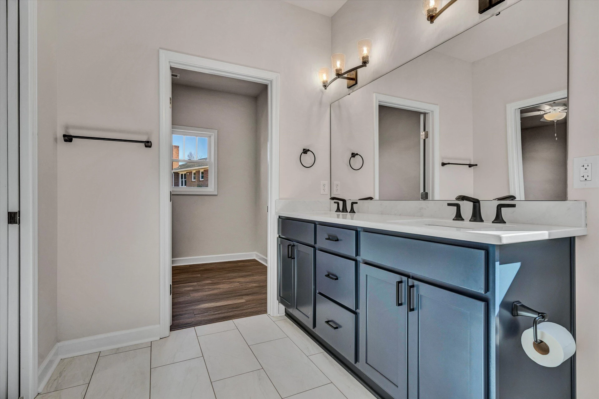 405 Decatur CIR - Photo 17