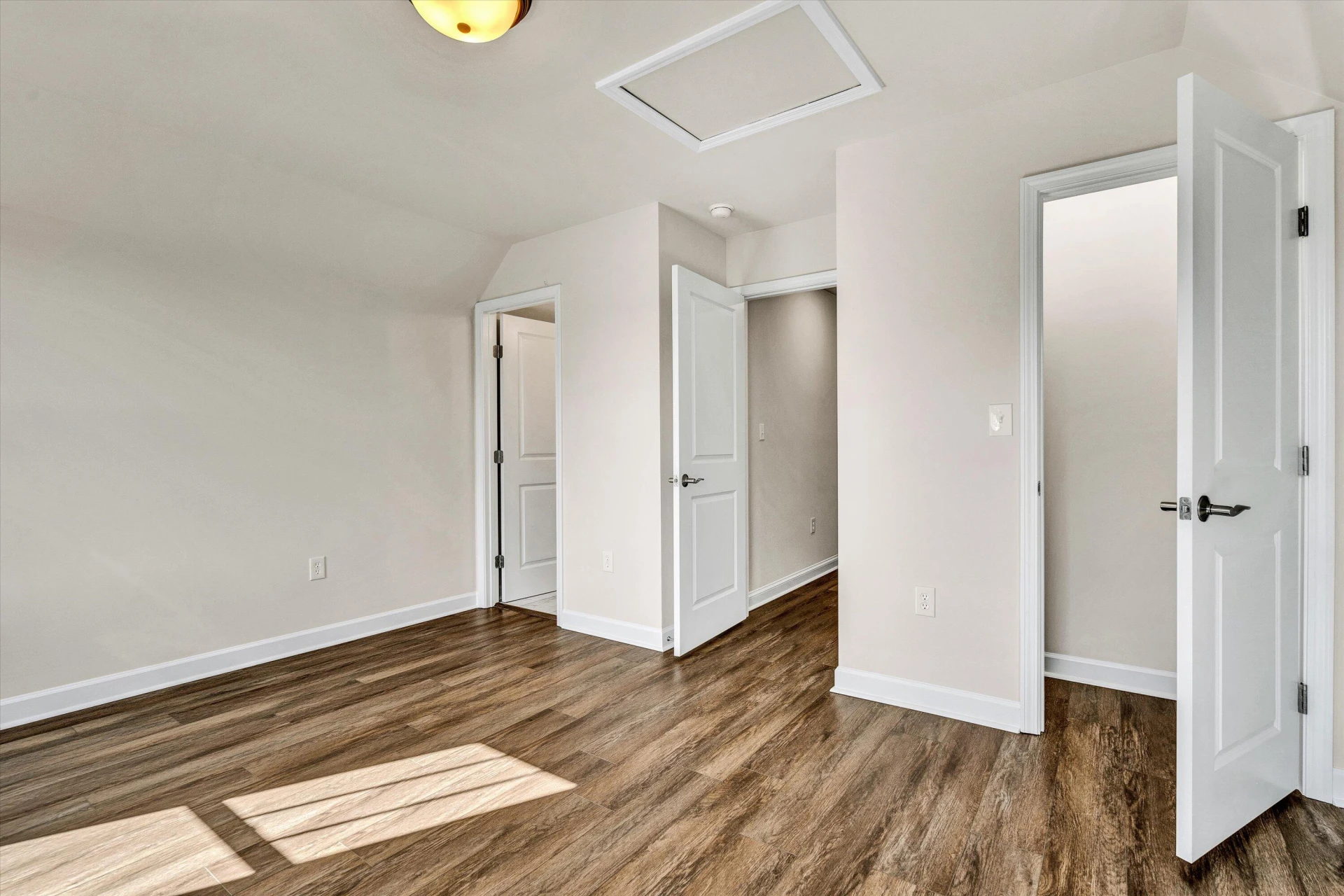 405 Decatur CIR - Photo 20