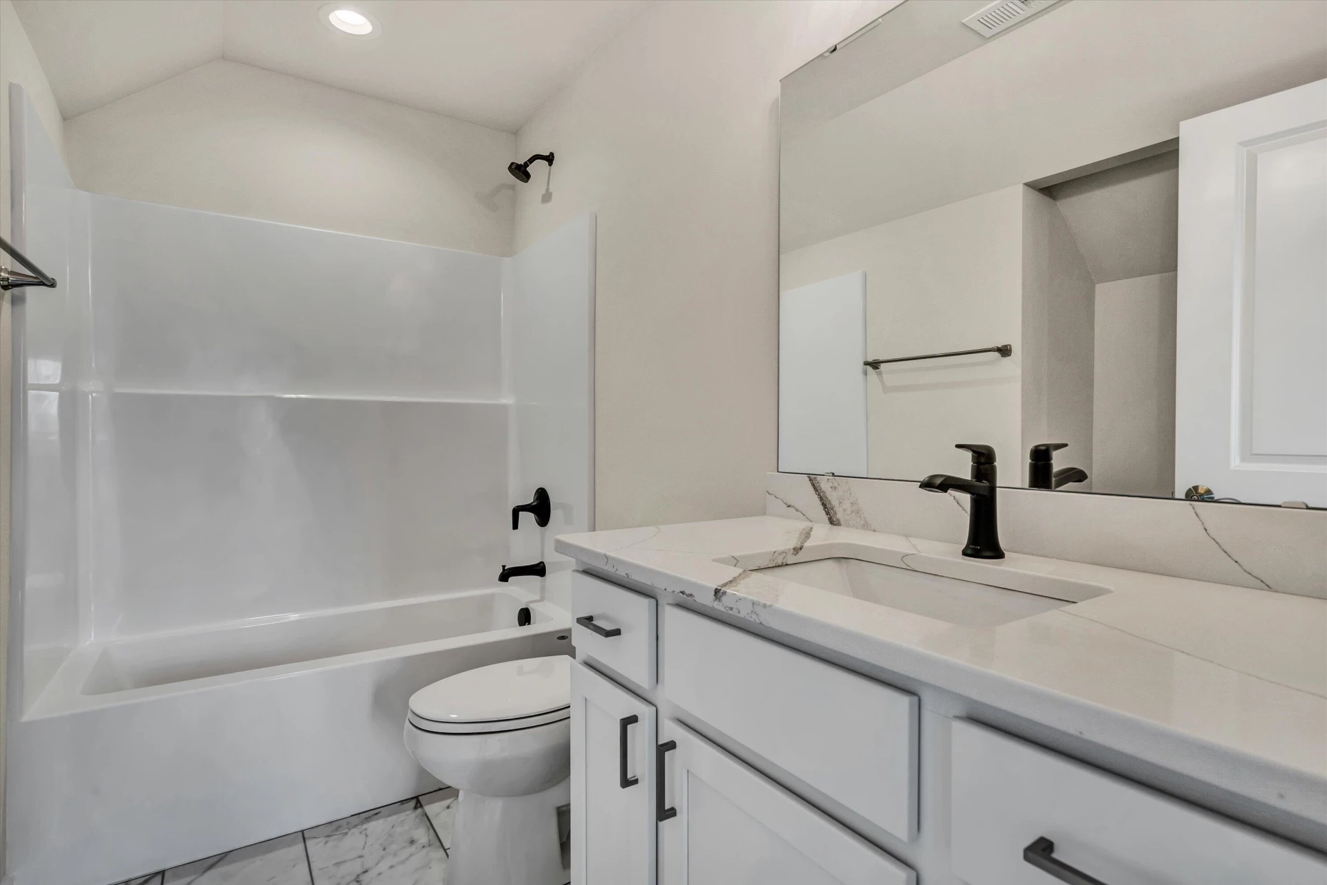 405 Decatur CIR - Photo 21