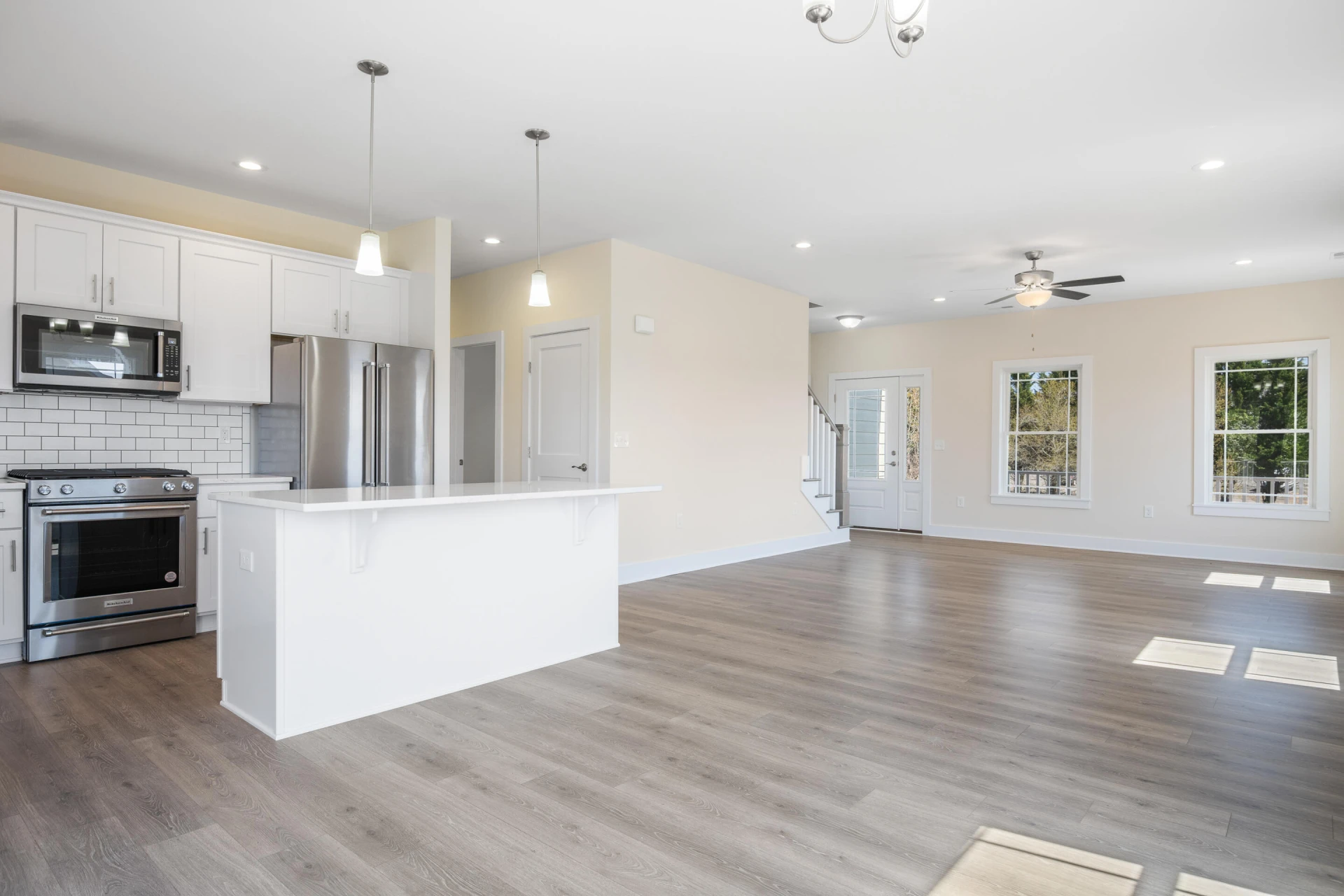 6913 Doral DR - Photo 10