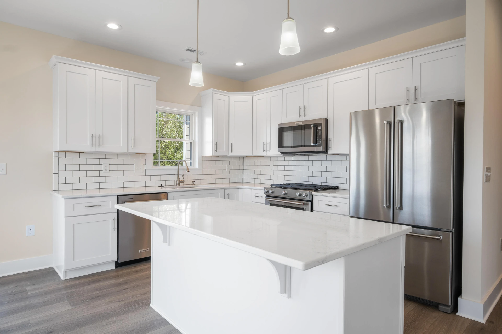 6913 Doral DR - Photo 14