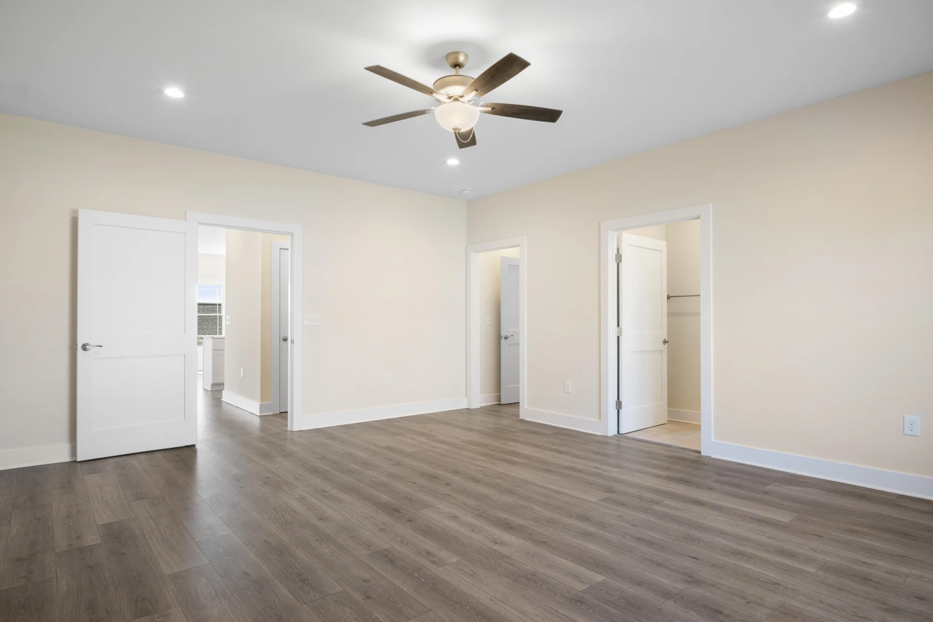 6913 Doral DR - Photo 23