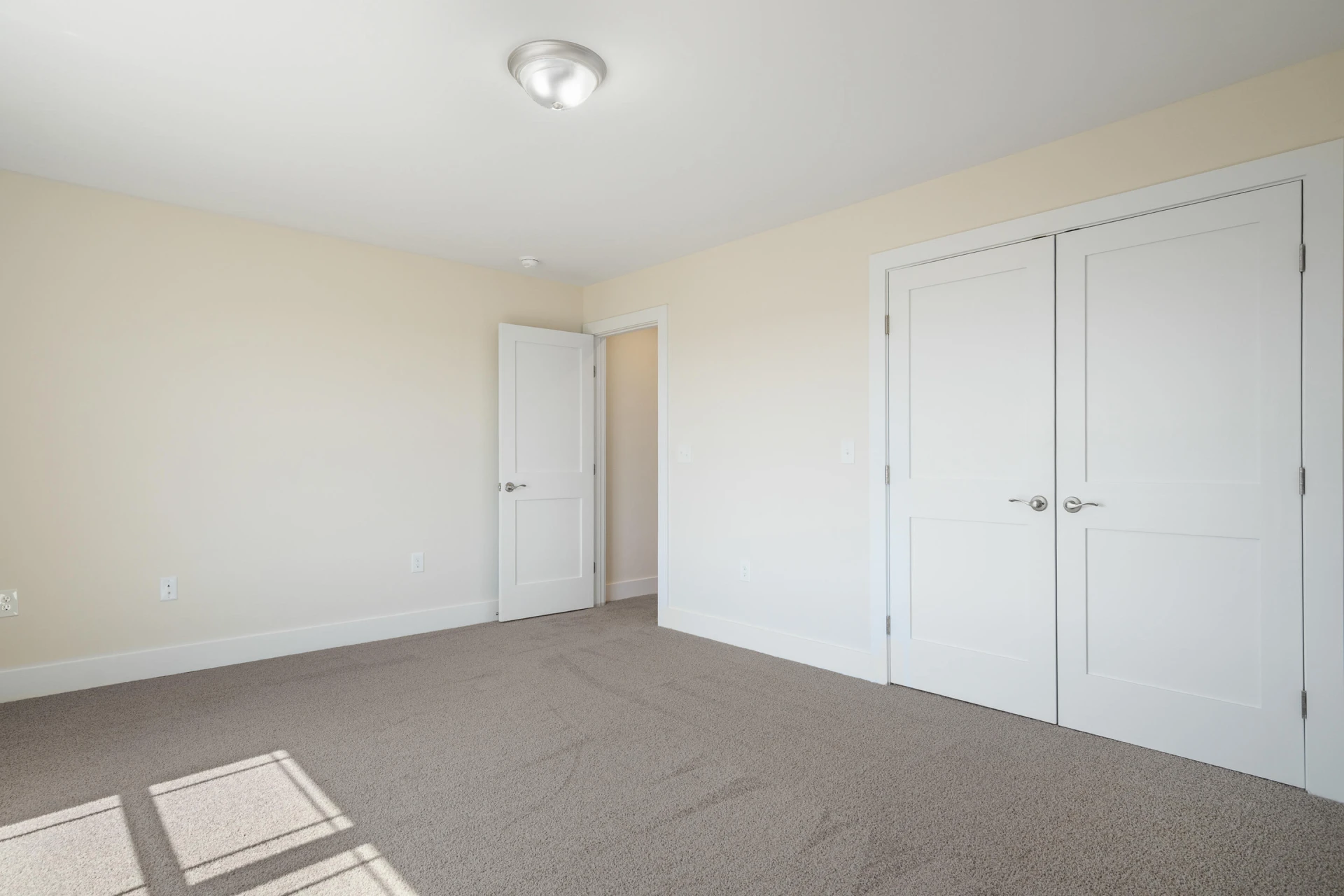 6913 Doral DR - Photo 32
