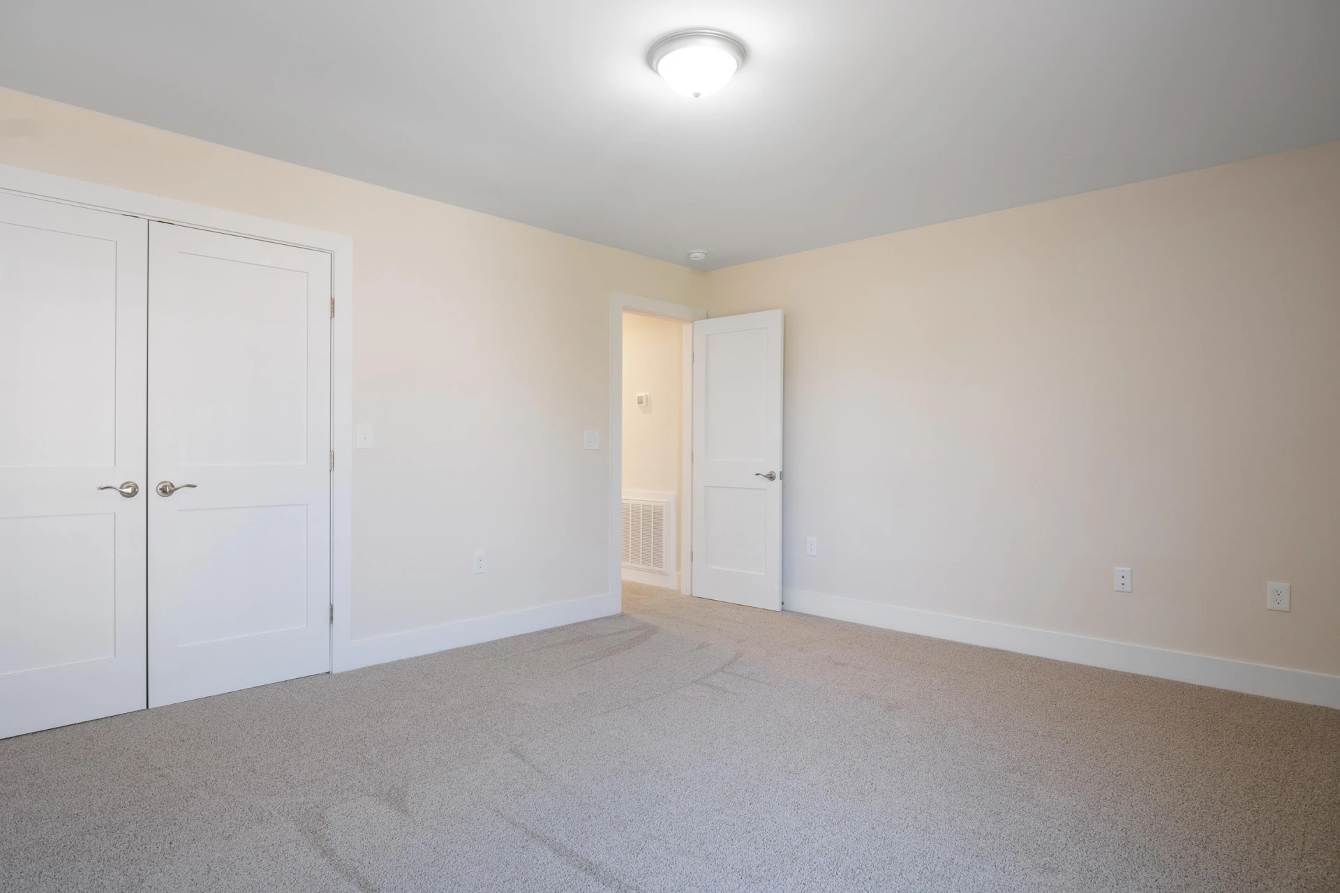 6913 Doral DR - Photo 36