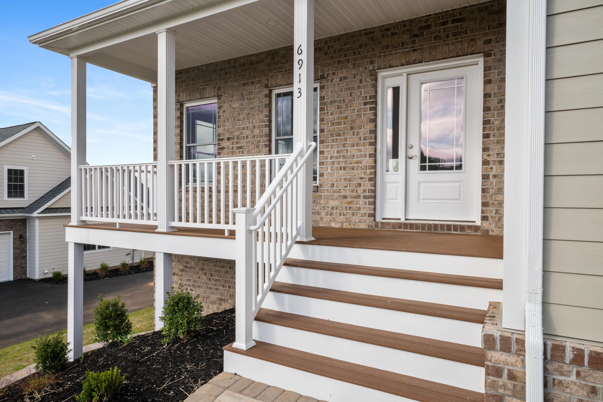 6913 Doral DR - Photo 5