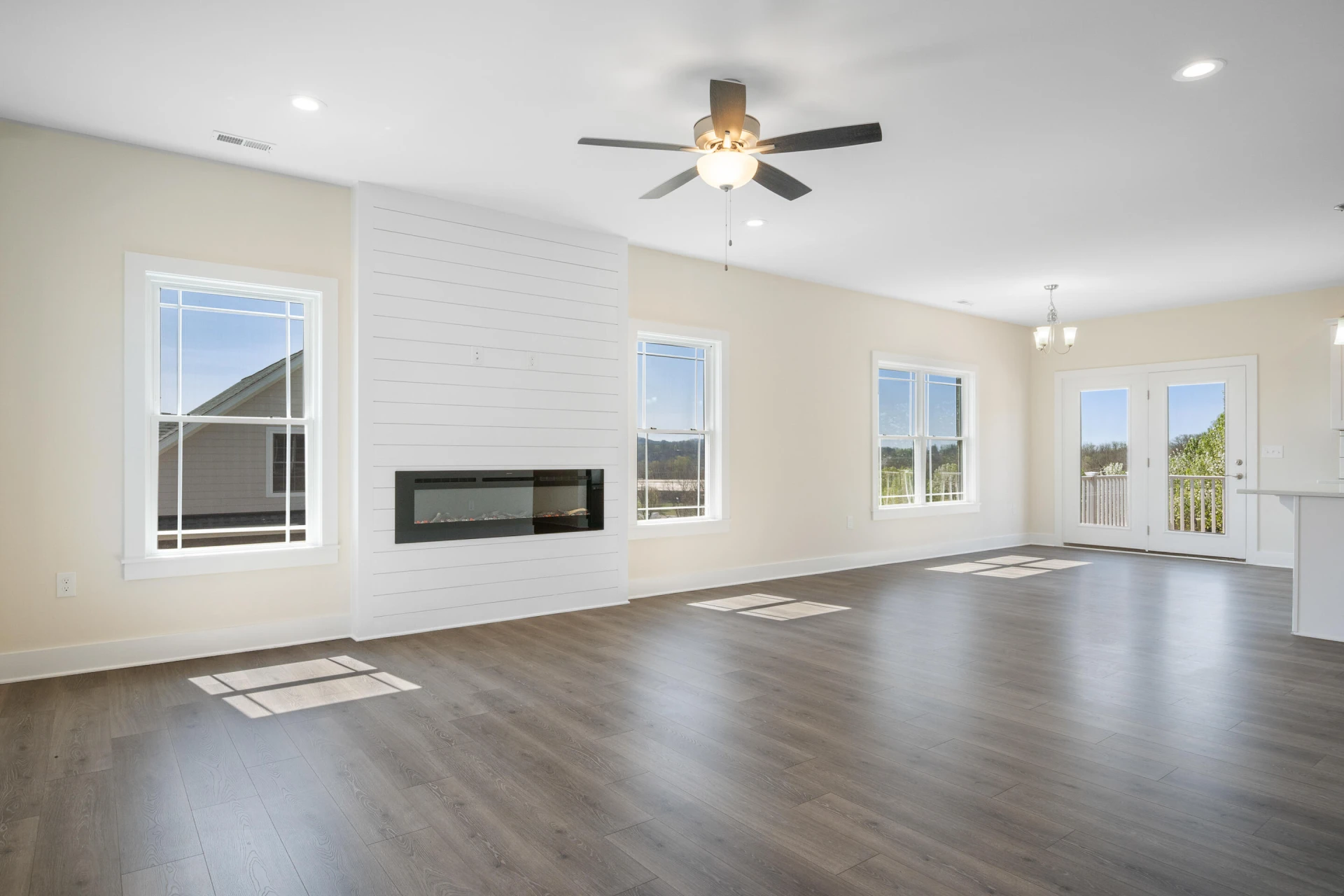 6913 Doral DR - Photo 7