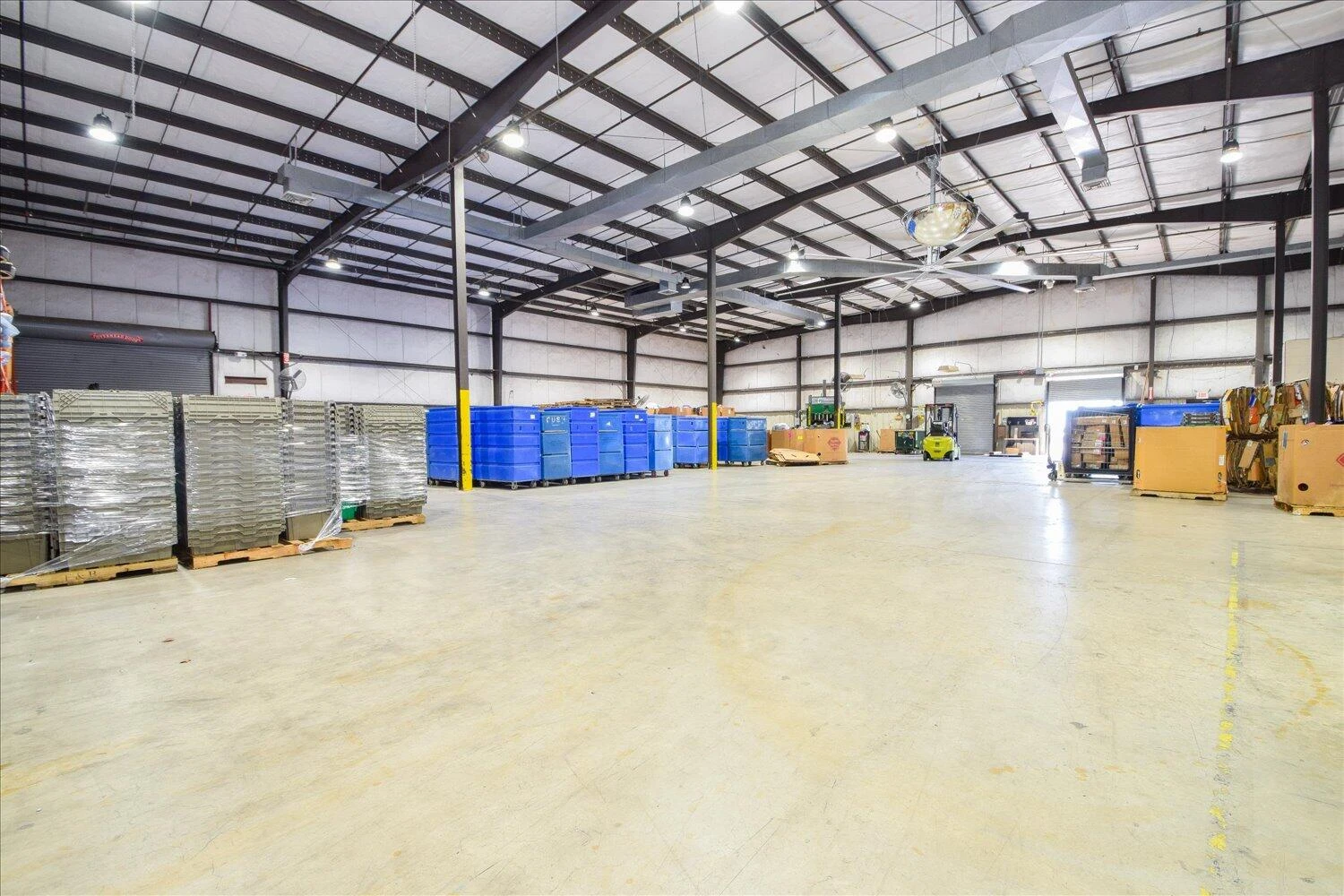 1045 North Main ST - Photo 4