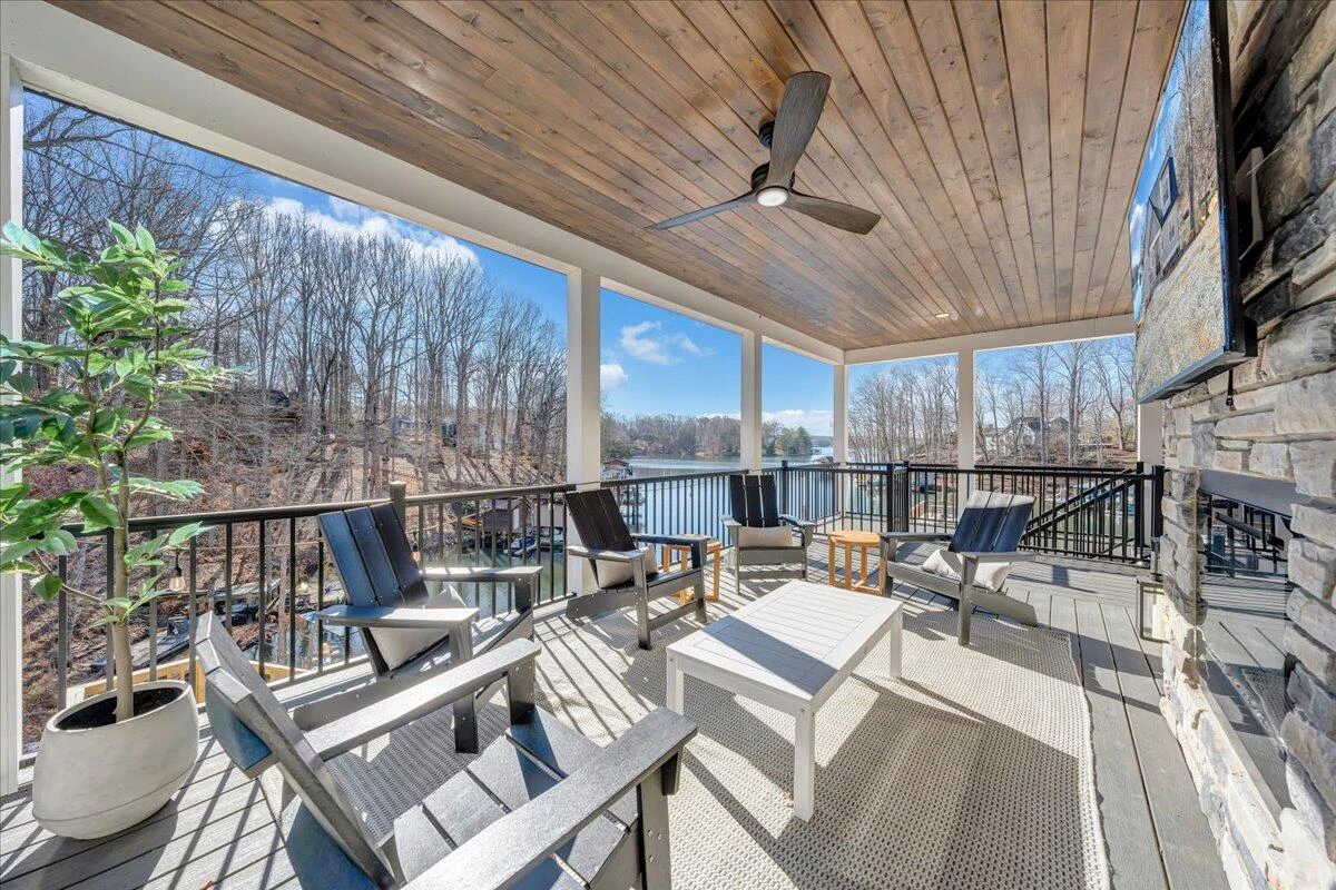 610 Surfside DR - Photo 33