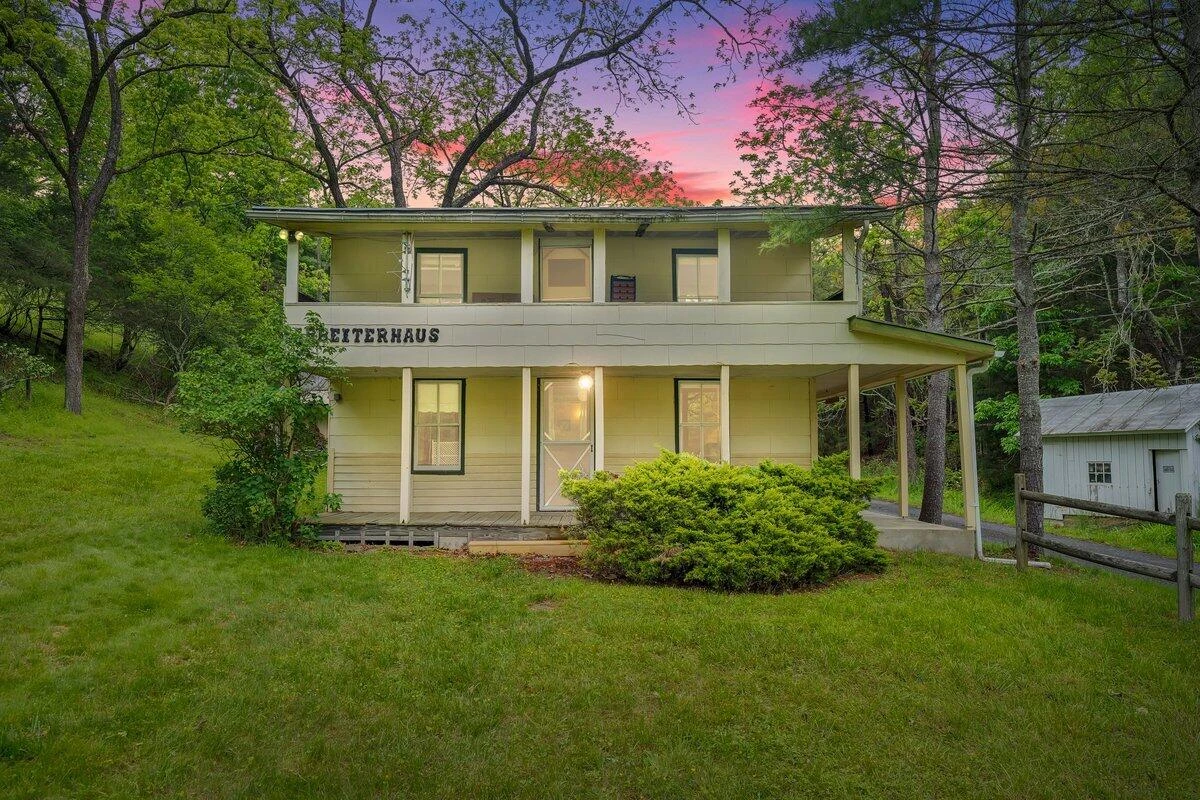 11131 Acorn LN - Photo 2