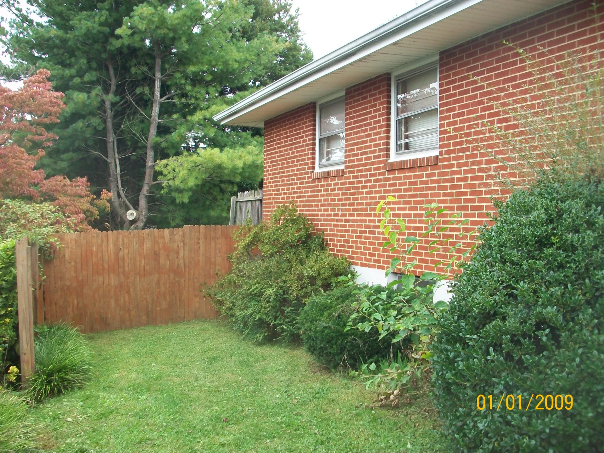 230 Crittendon AVE NE - Photo 21