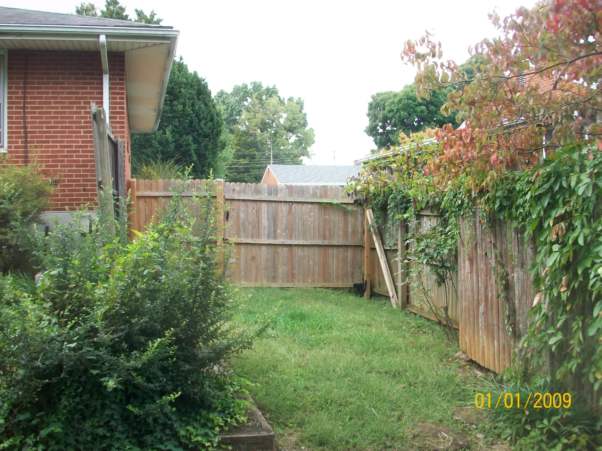 230 Crittendon AVE NE - Photo 28