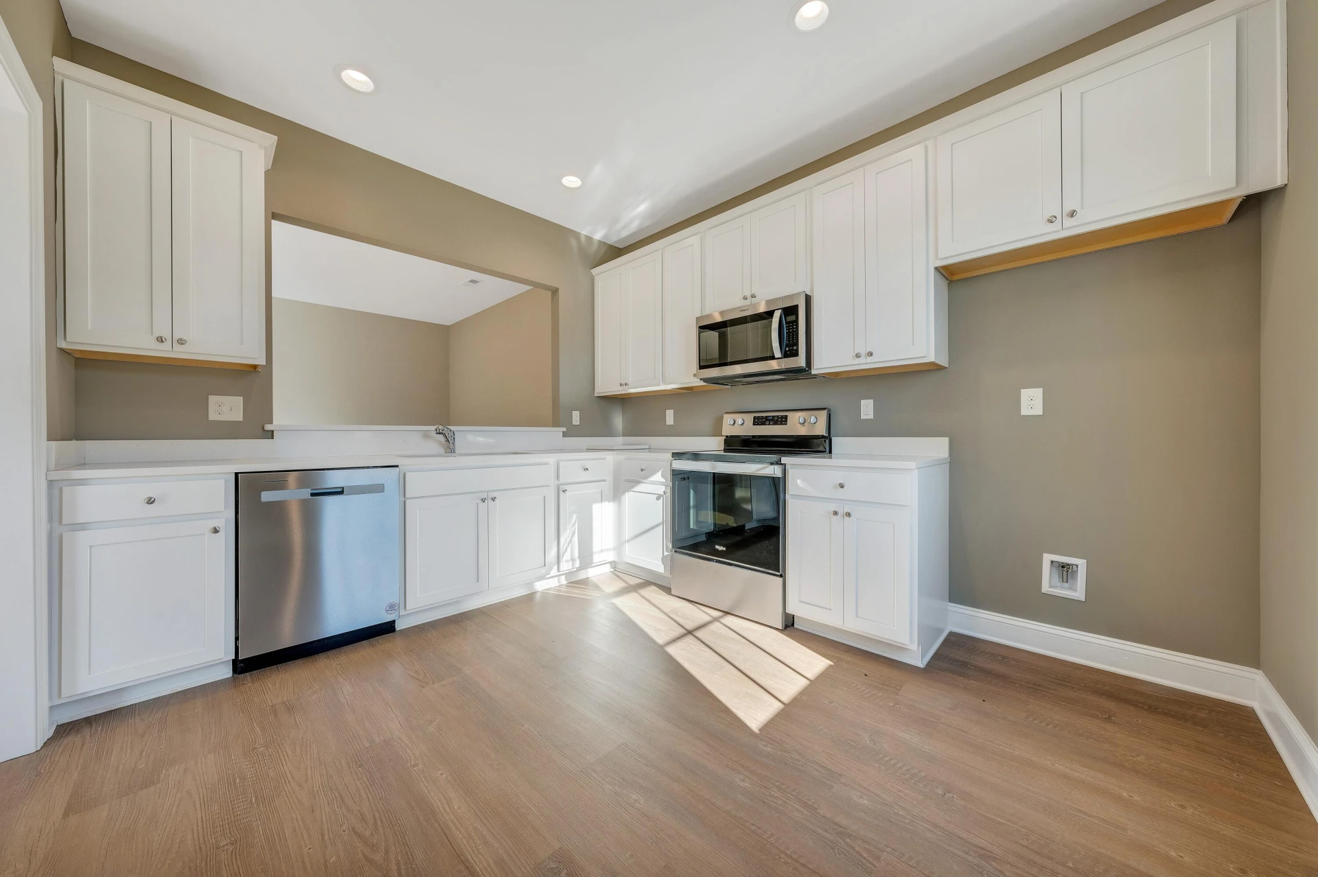 5679 Huntridge RD - Photo 8