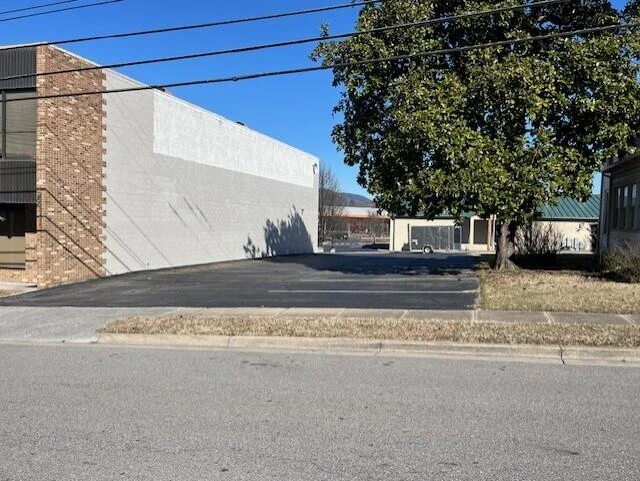 114 Jefferson AVE #& 122 - Photo 2