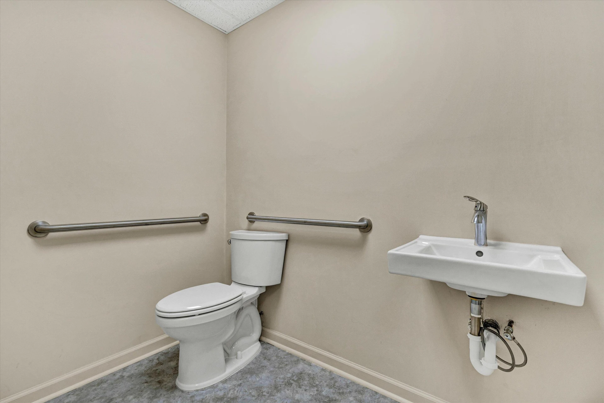 3150 Brambleton AVE - Photo 11
