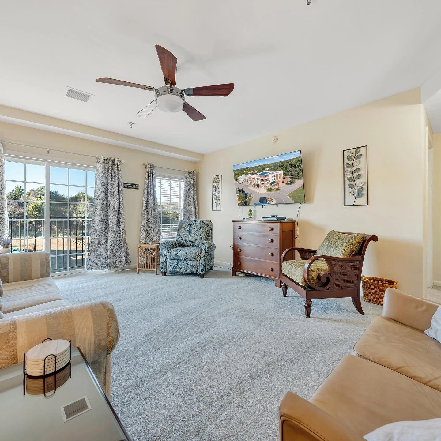 1100 Celebration AVE #406 - Photo 3