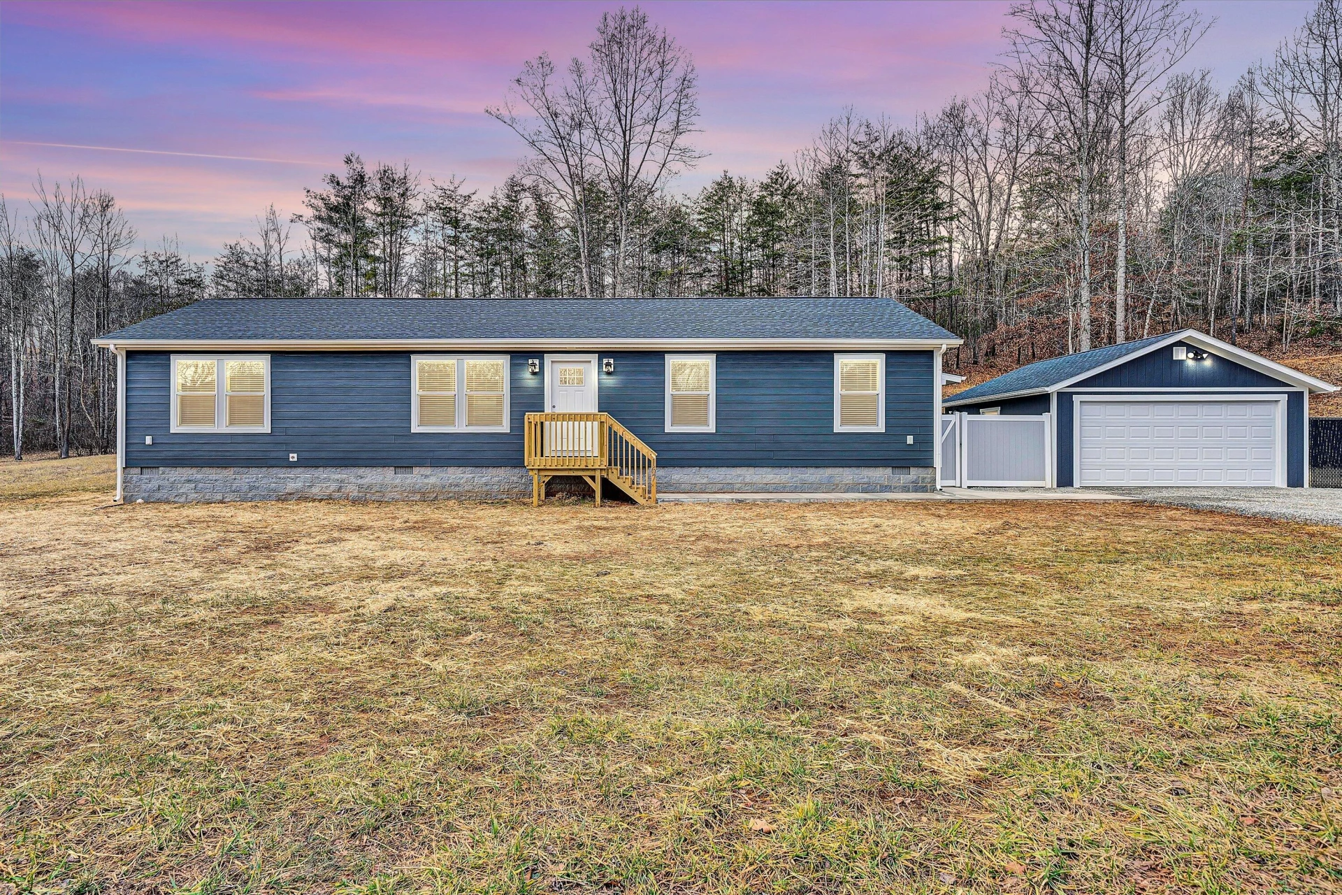 167 MOUNTAIN TOP DR