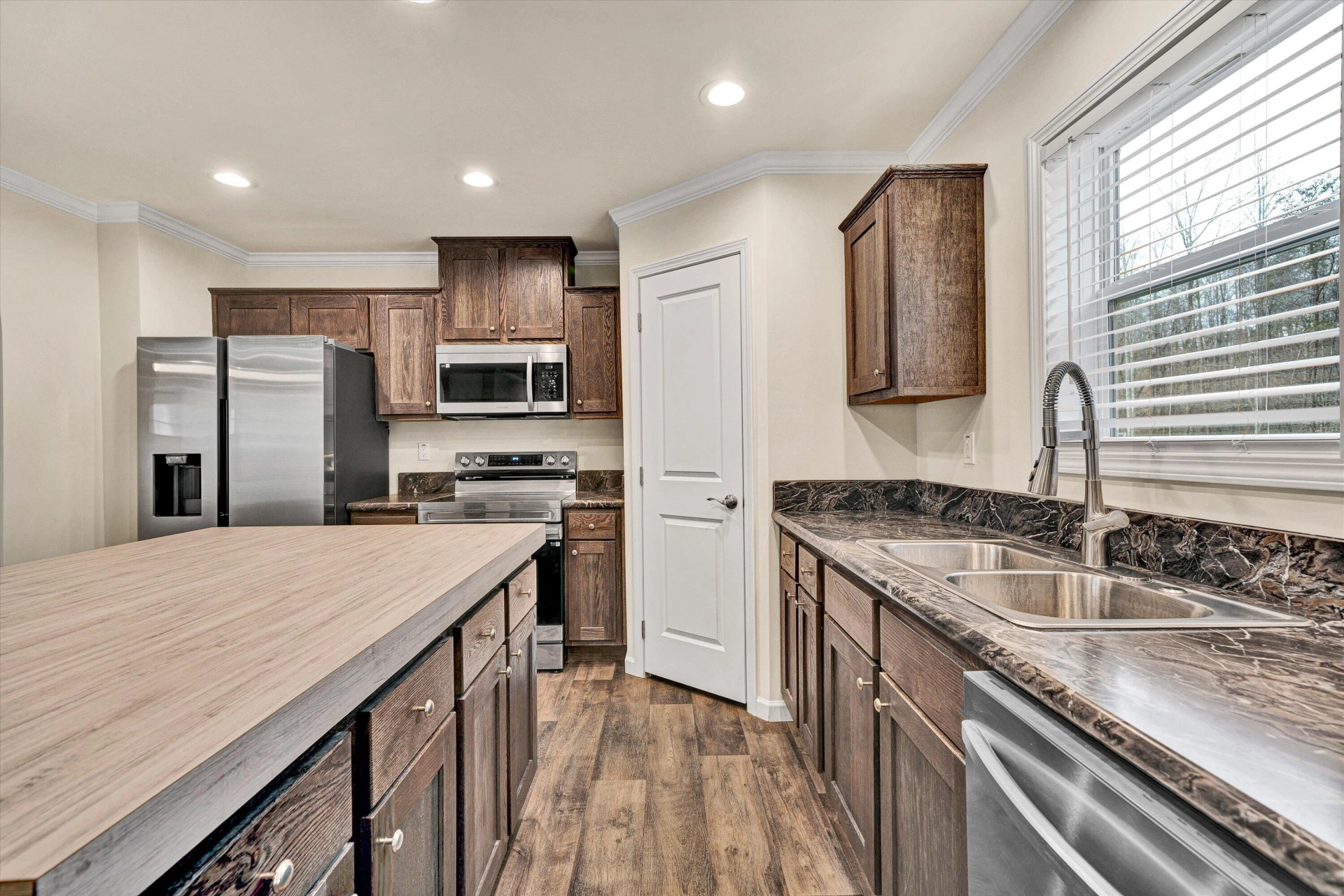 167 MOUNTAIN TOP DR - Photo 14