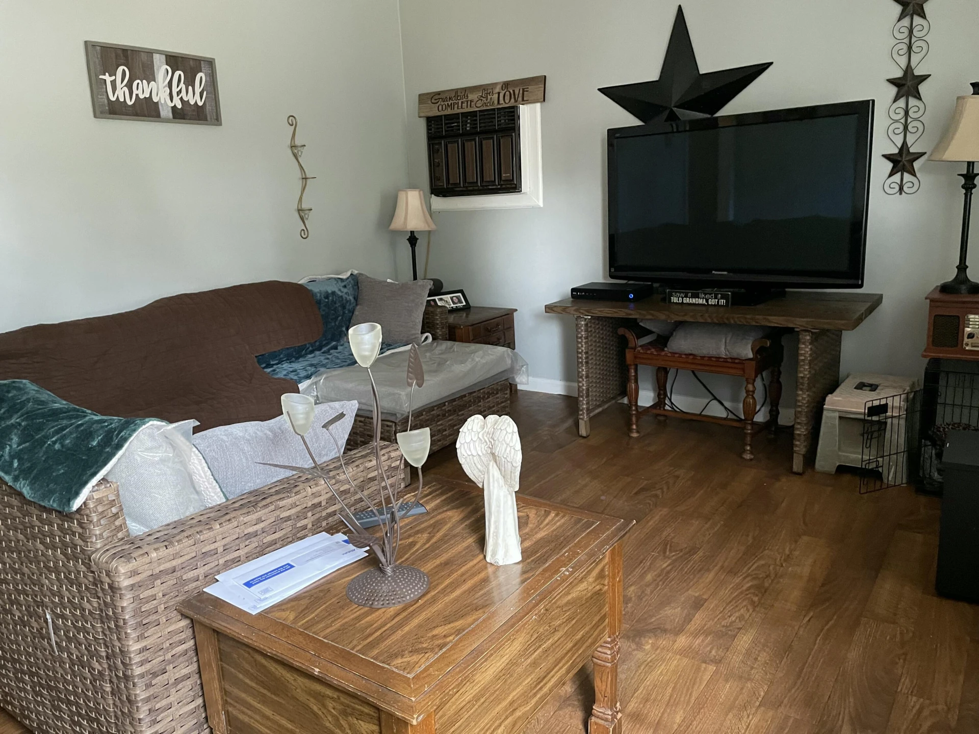 103 Ross ST - Photo 3