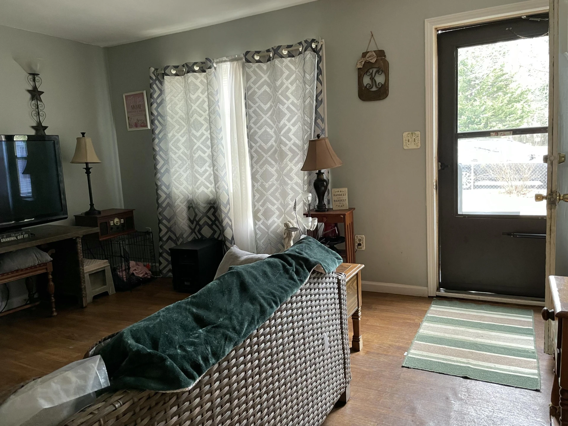 103 Ross ST - Photo 4