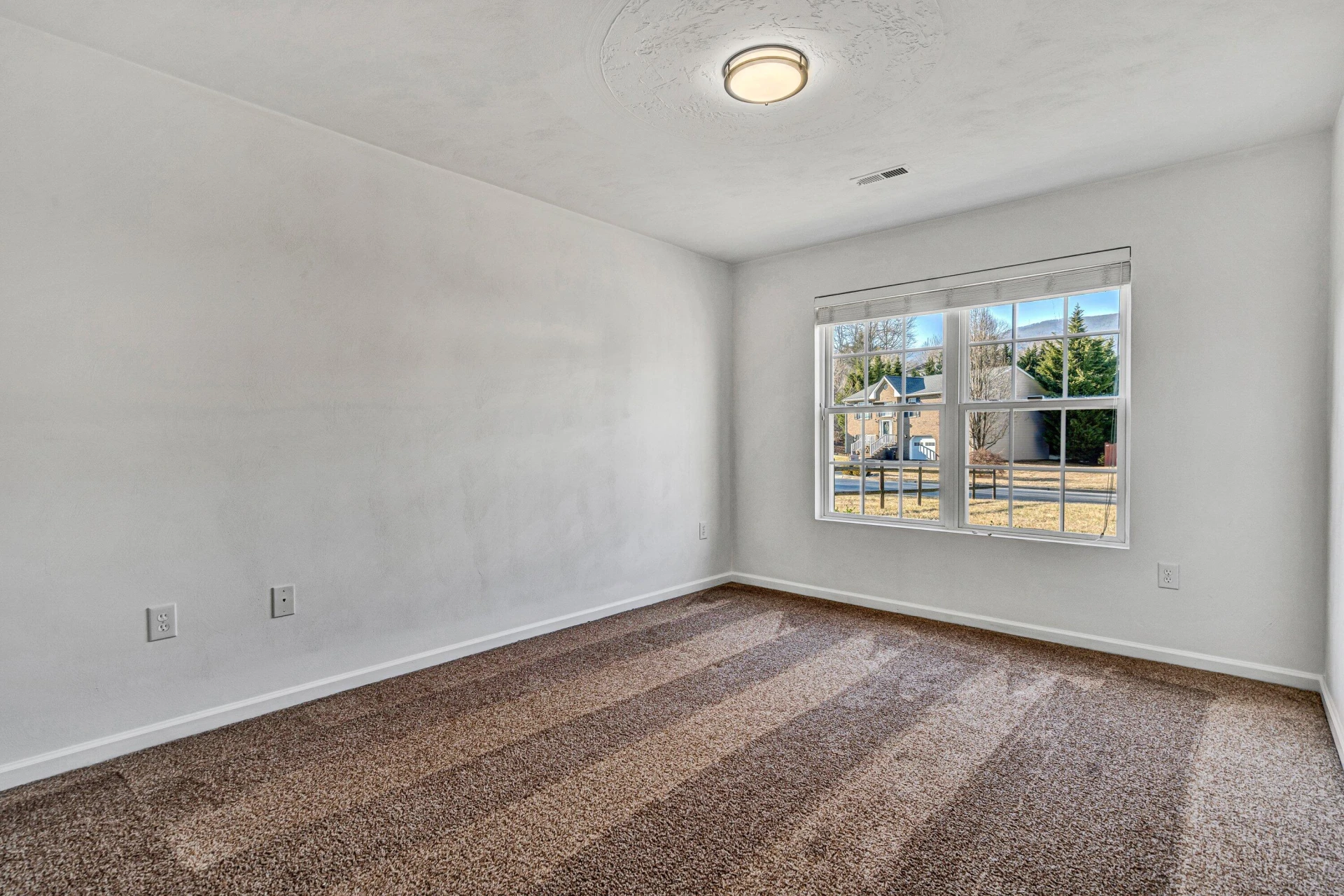 4530 Lomond CIR - Photo 21