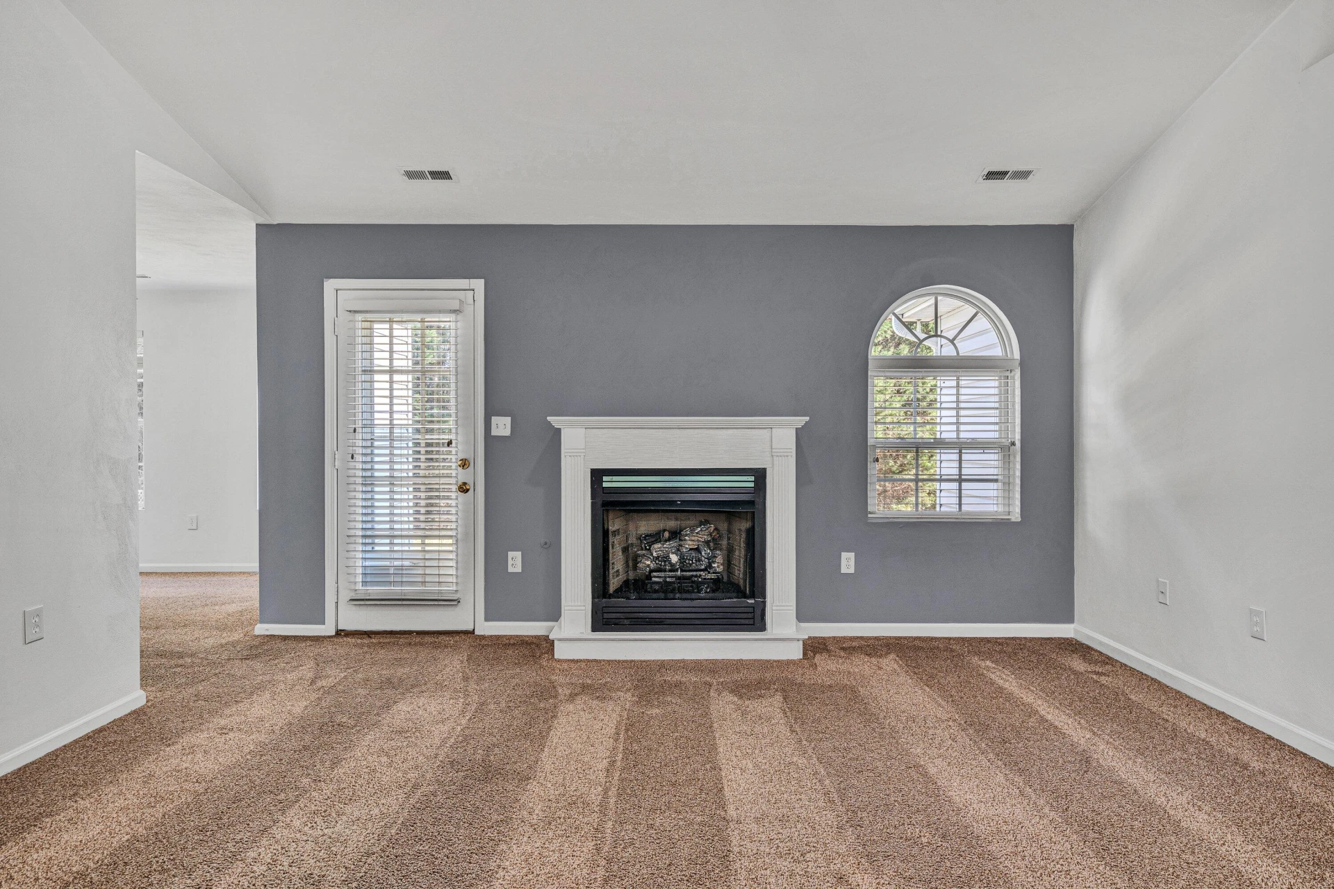 4530 Lomond CIR - Photo 5