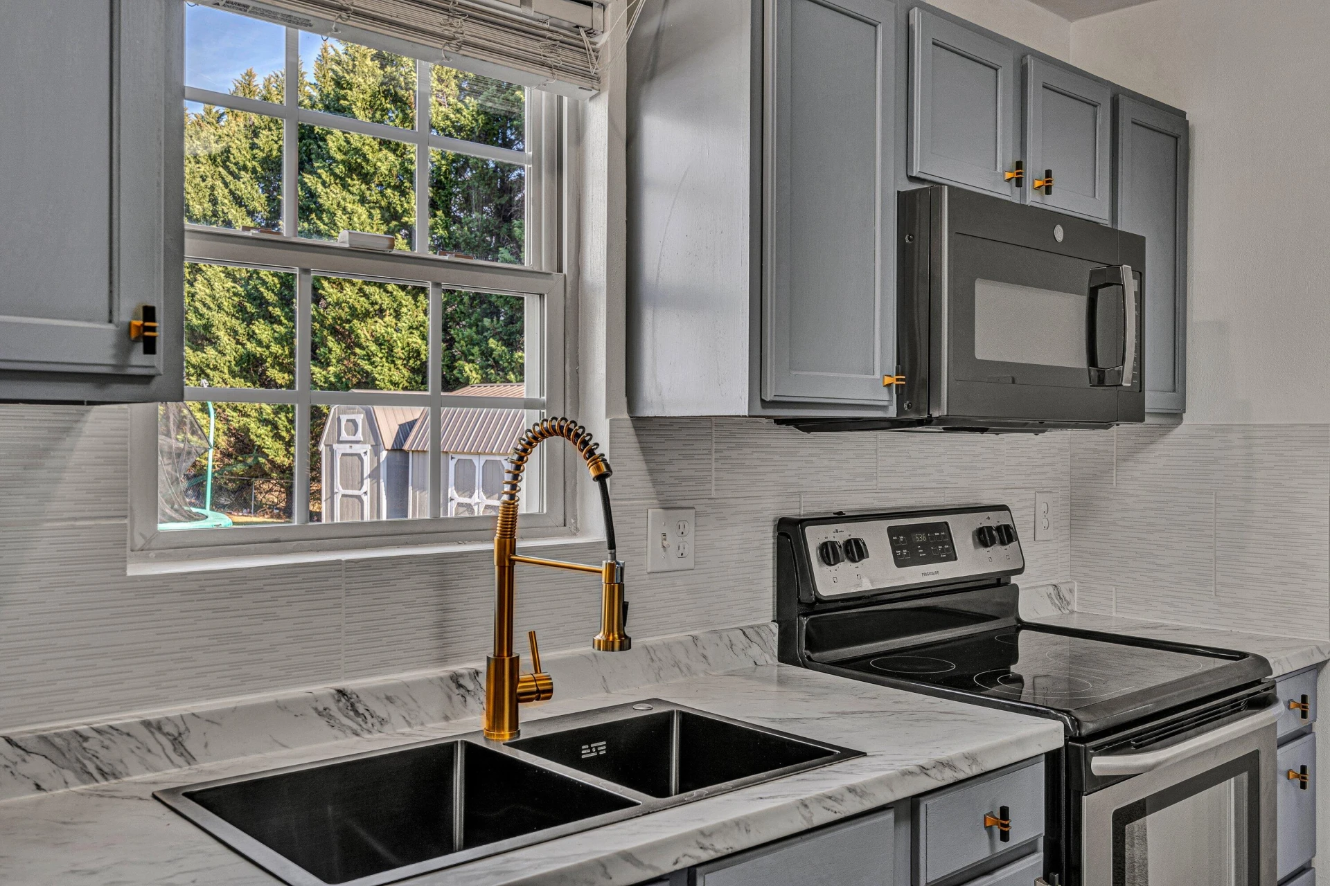 4530 Lomond CIR - Photo 7
