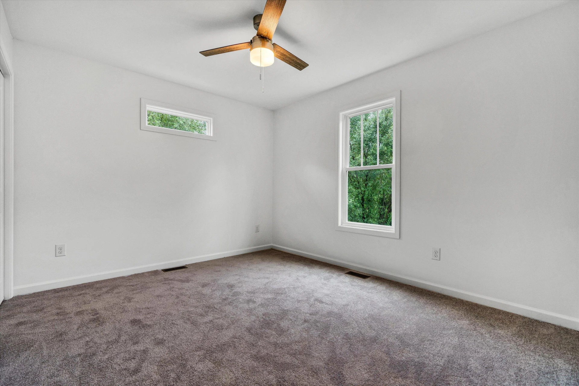 3908 Kentucky AVE NW - Photo 11