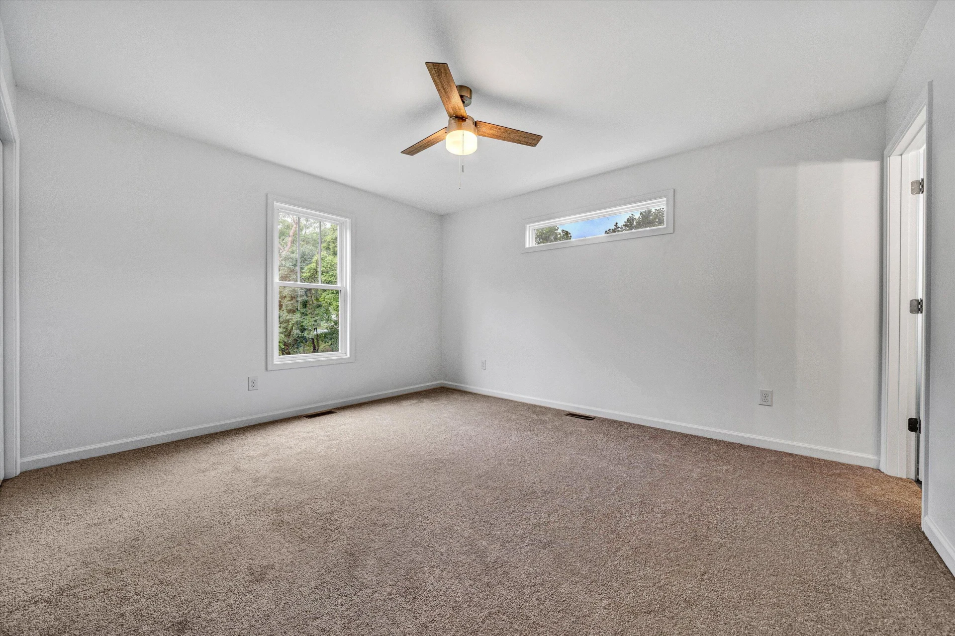 3908 Kentucky AVE NW - Photo 13