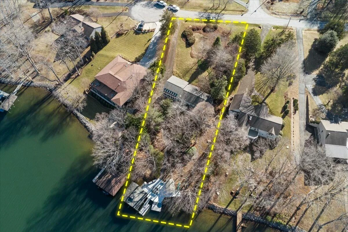 1031 Lakemount DR - Photo 14