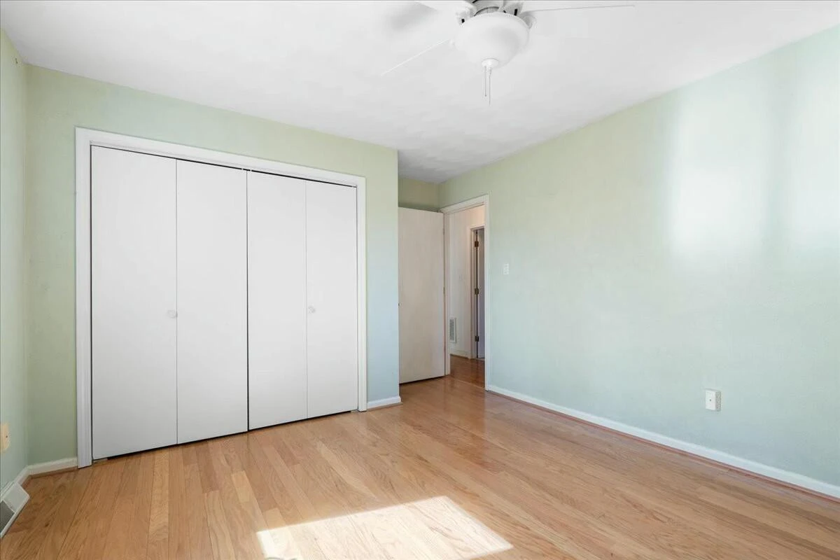 1031 Lakemount DR - Photo 33