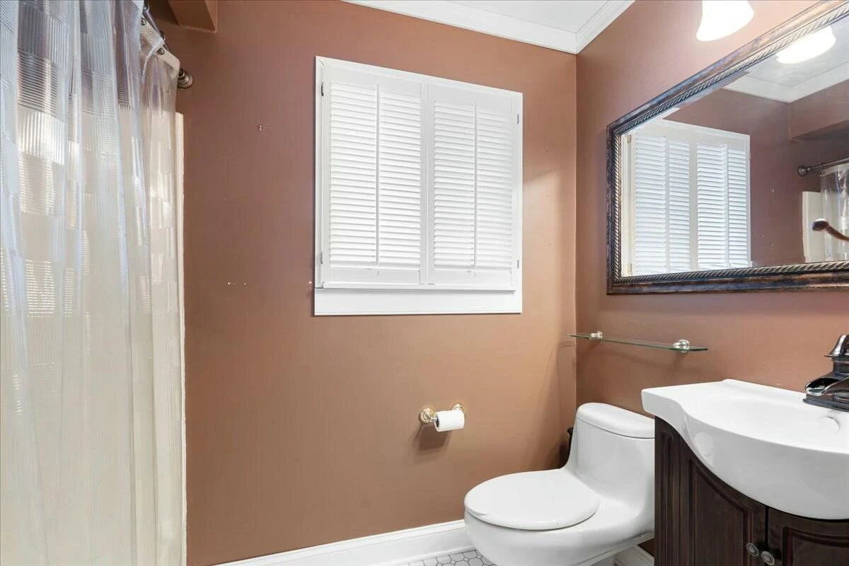1031 Lakemount DR - Photo 34
