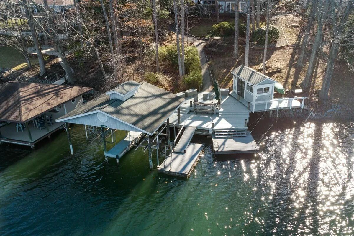 1031 Lakemount DR - Photo 7