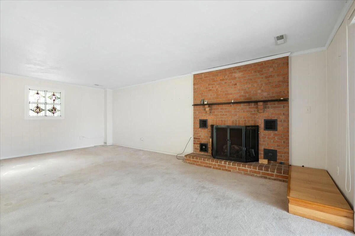 1031 Lakemount DR - Photo 47