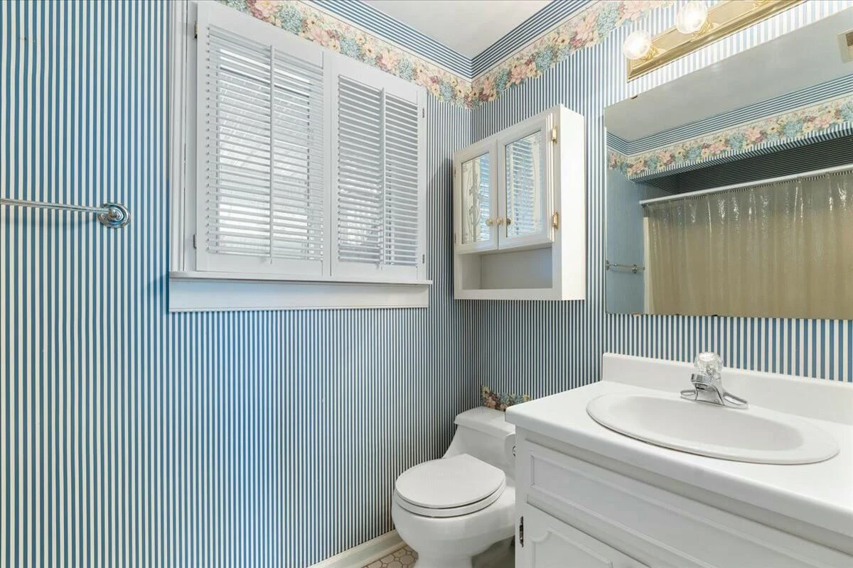 1031 Lakemount DR - Photo 50