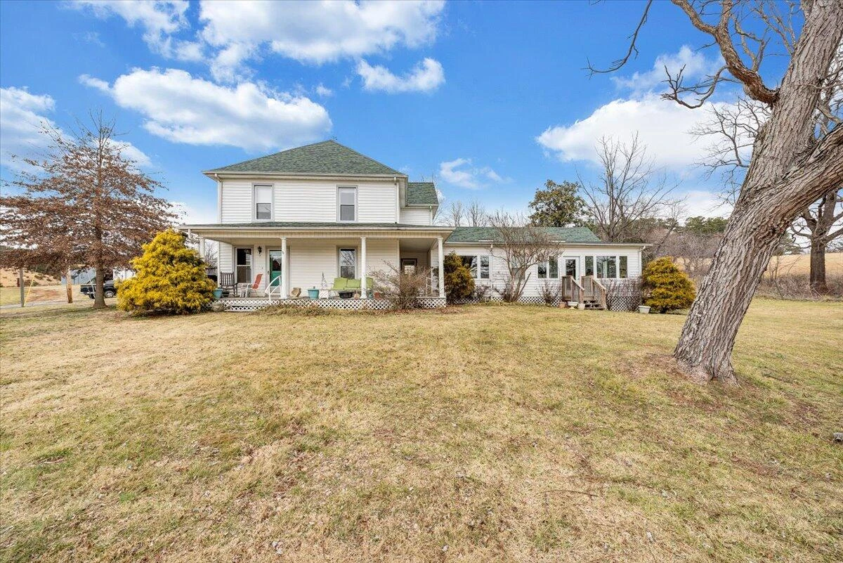 210 Nassau RD #& 148 - Photo 3