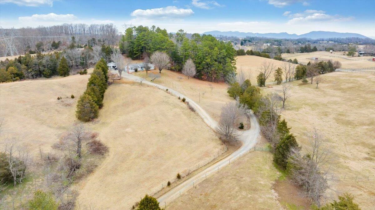210 Nassau RD #& 148 - Photo 30