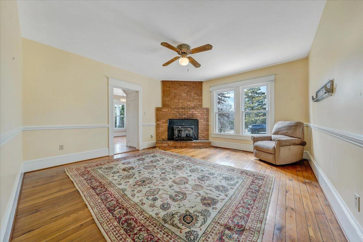 210 Nassau RD #& 148 - Photo 35