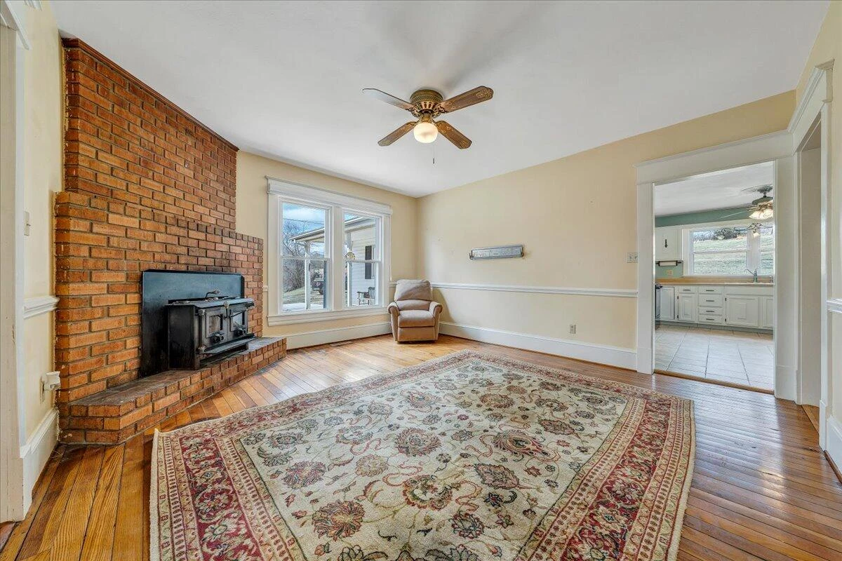 210 Nassau RD #& 148 - Photo 36