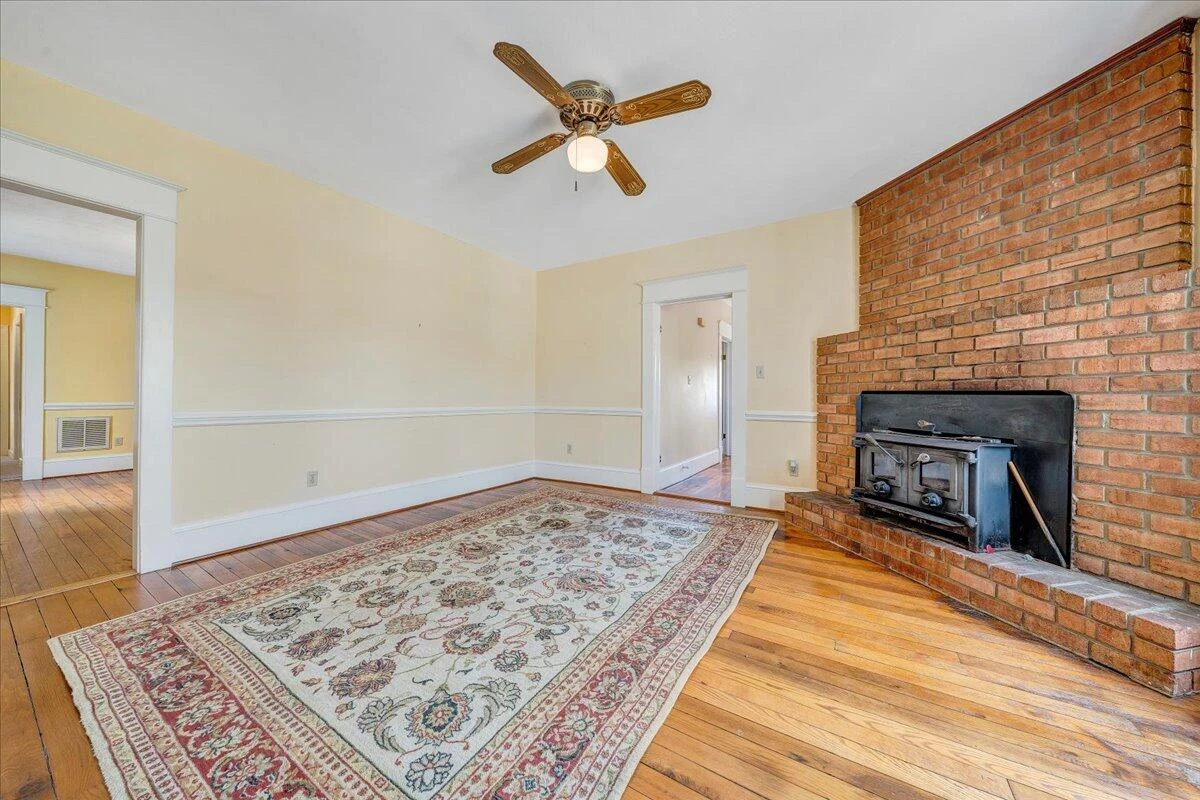 210 Nassau RD #& 148 - Photo 37
