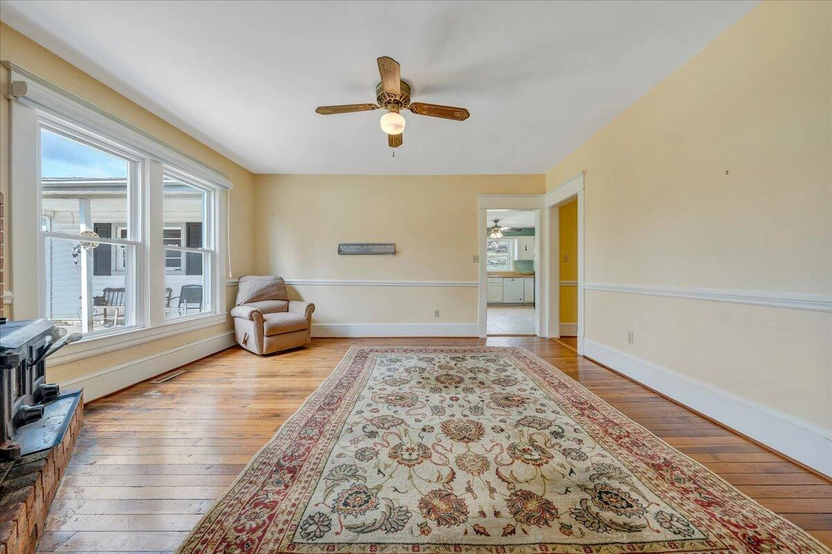 210 Nassau RD #& 148 - Photo 38