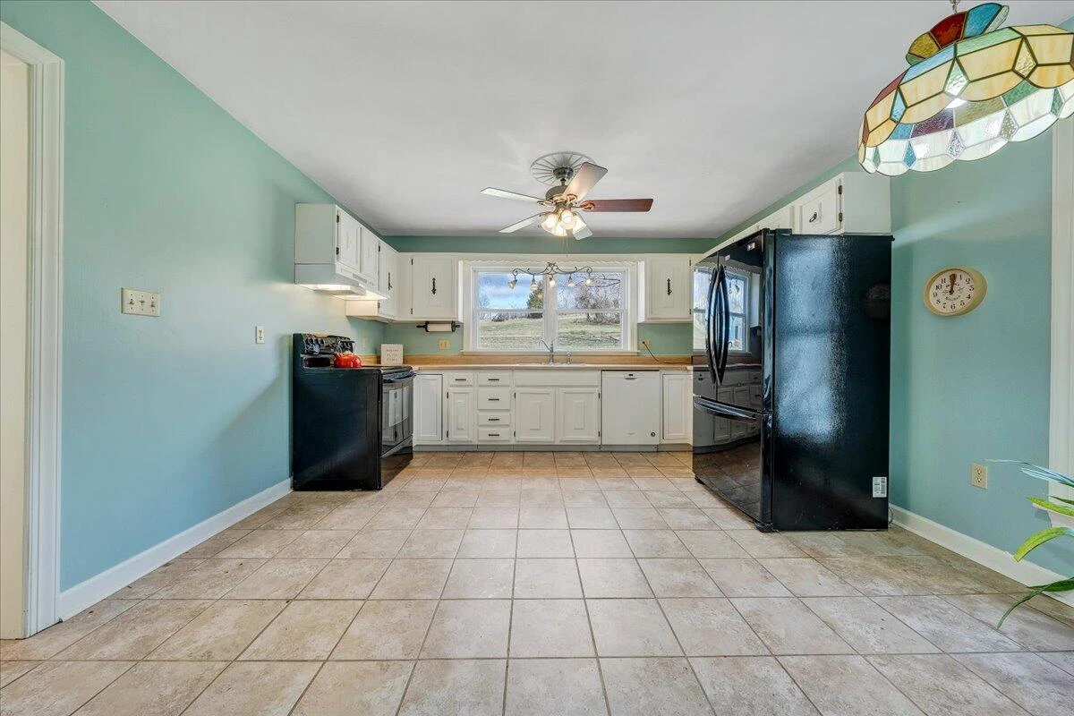 210 Nassau RD #& 148 - Photo 42