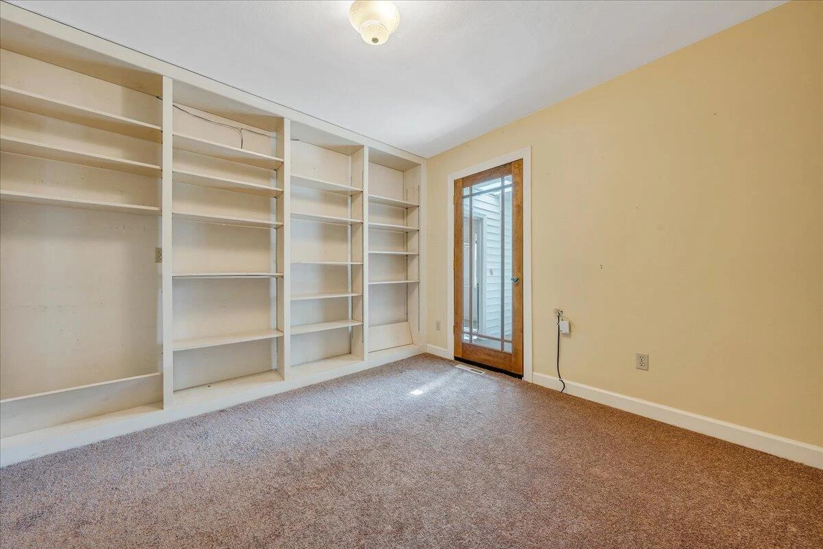 210 Nassau RD #& 148 - Photo 52