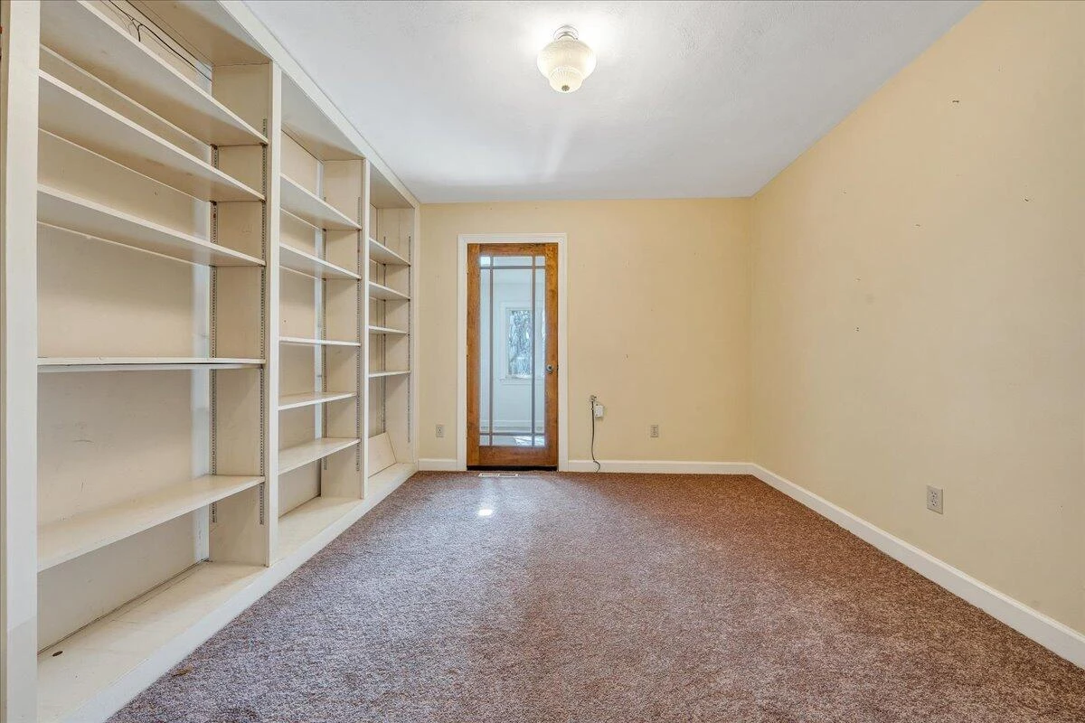 210 Nassau RD #& 148 - Photo 53