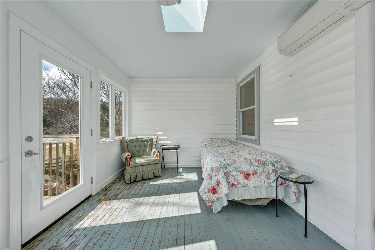 210 Nassau RD #& 148 - Photo 60