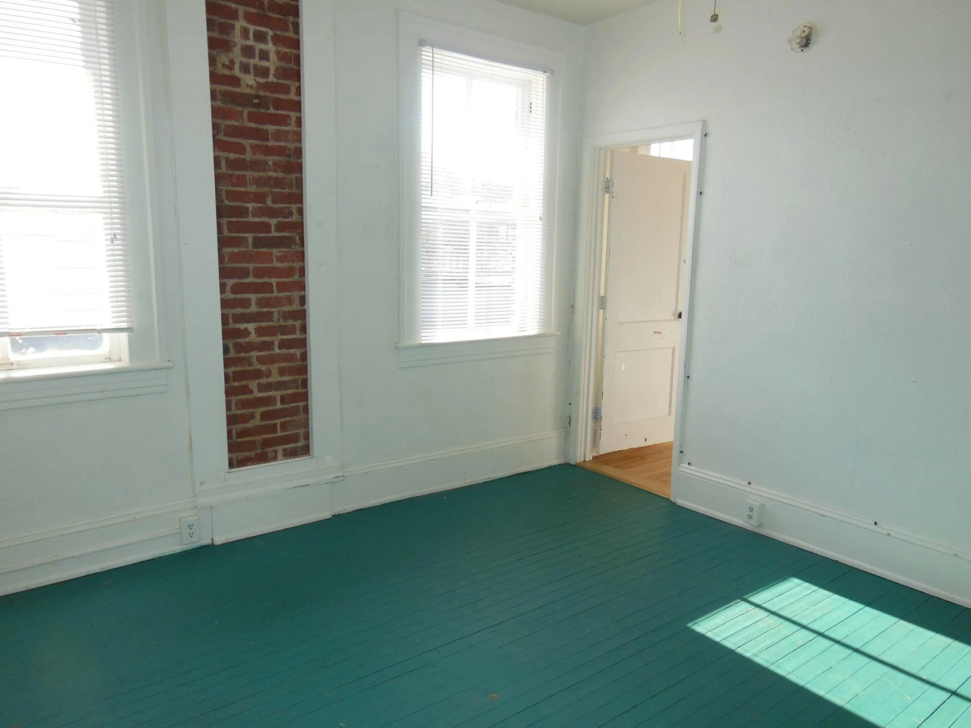 4405 Timber Line RD - Photo 10
